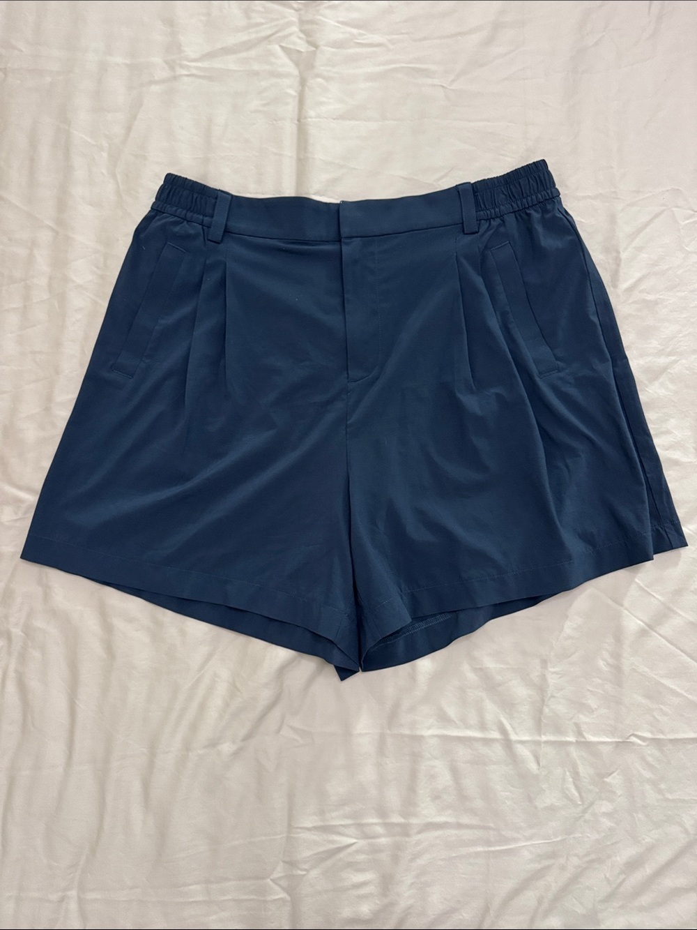Villa Trouser Shorts - color: ink/dark navy